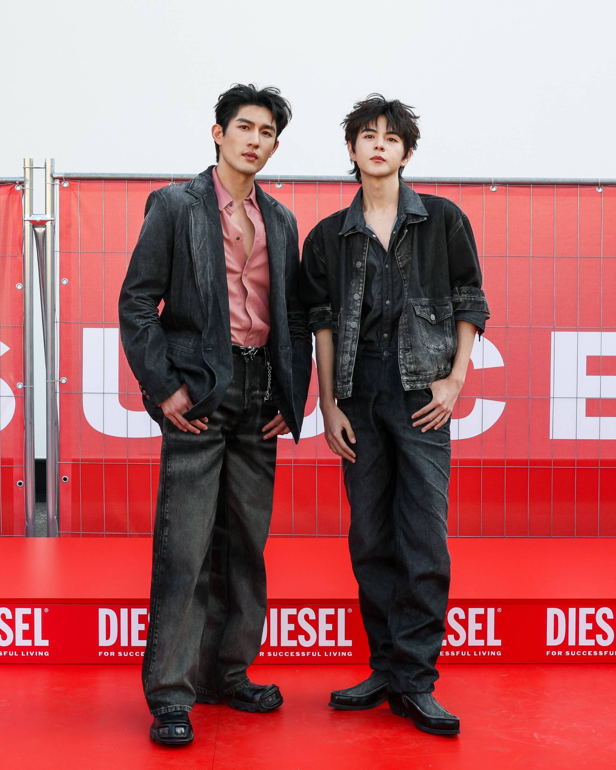  GLENN MARTENS タンクトップ　S Glenn Martens' Final Diesel Collection Celebrates Denim, Desire