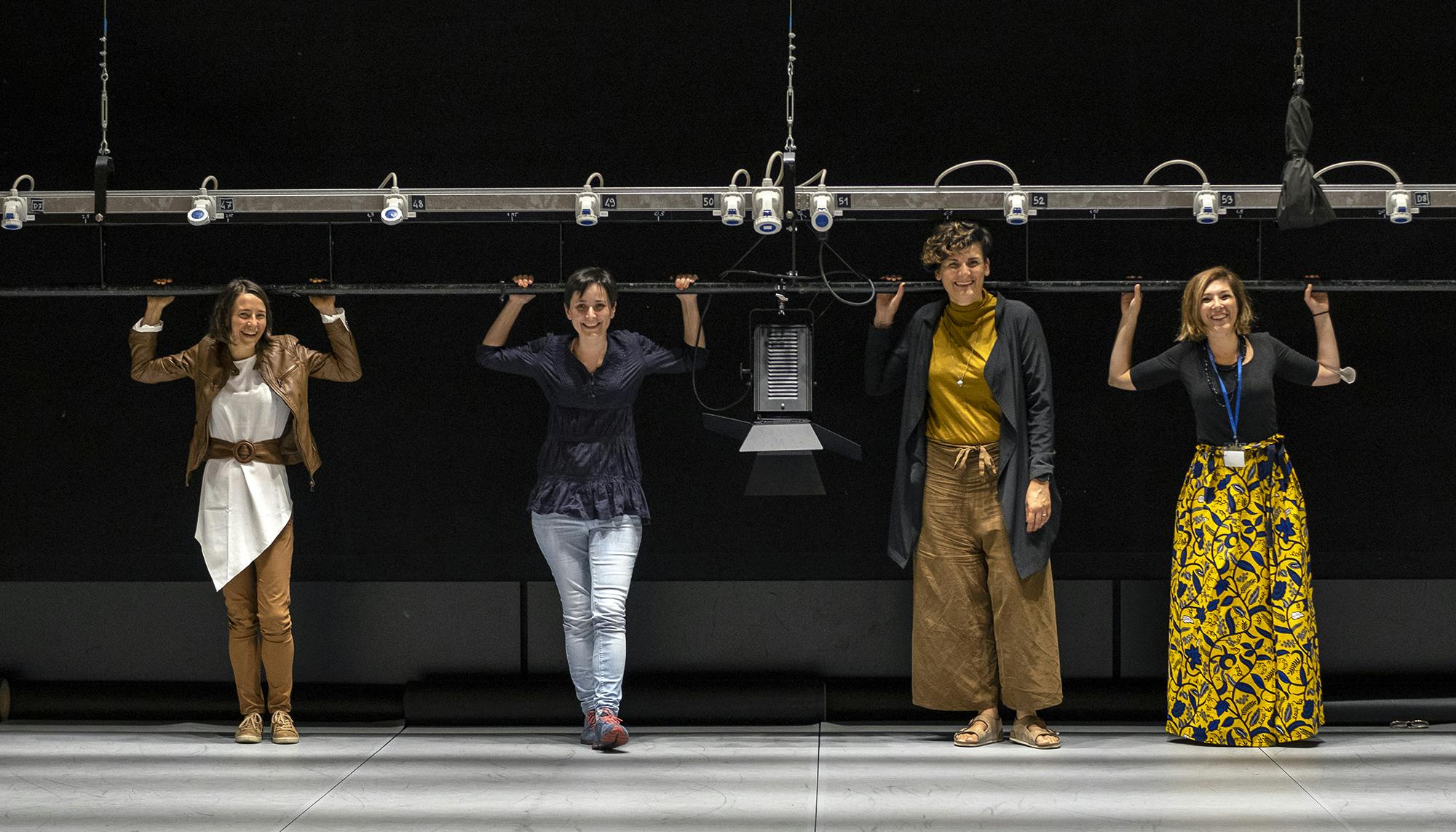 Gloria Stedile, Laura Marongiu, Anna Consolati, Susanna Caldonazzi on a theatre stage