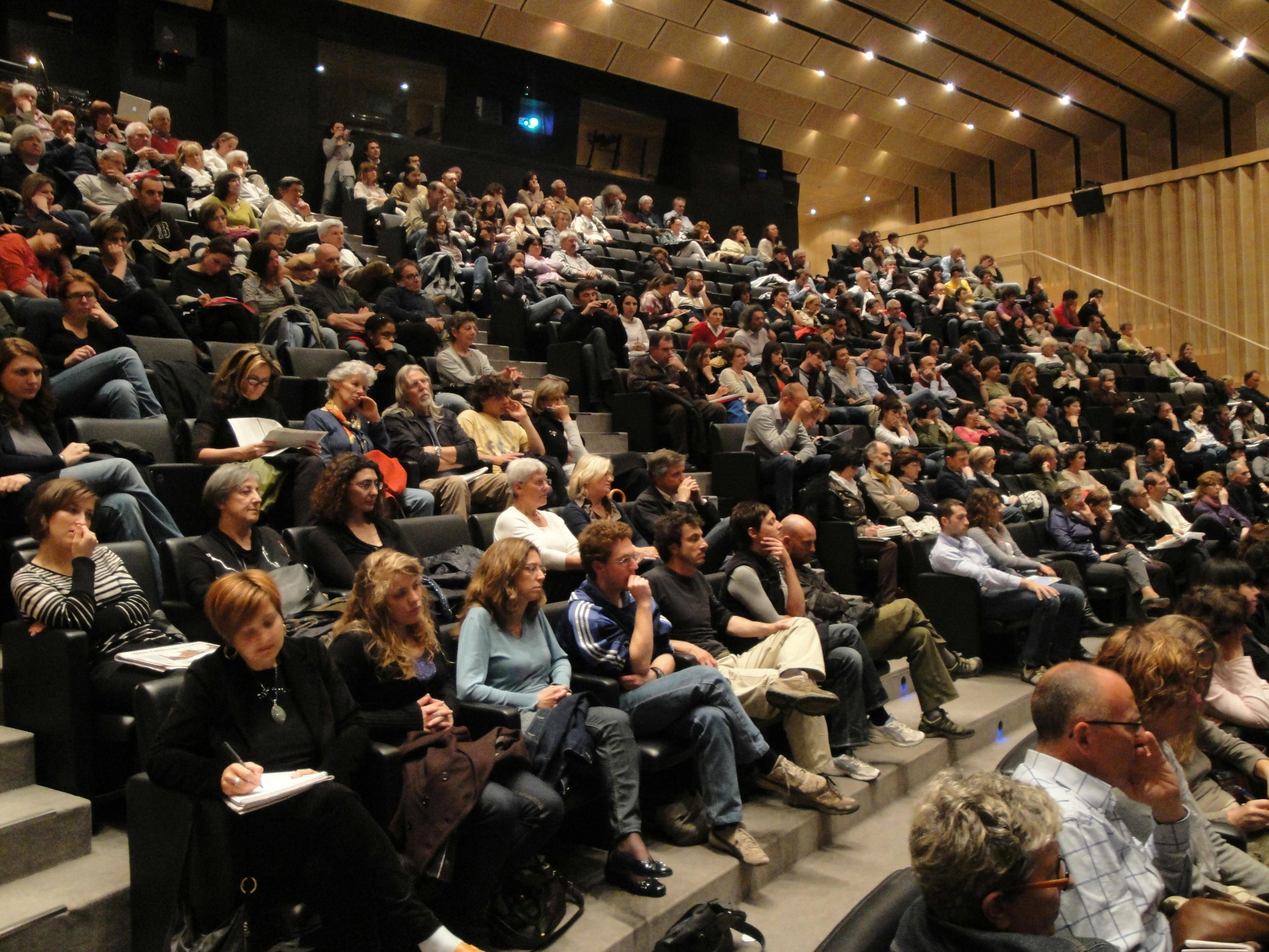 diamanti-giovannetti,democrazia-del-pubblico-e-democrazia-del-privato-da-politici-ad-attori-da-cittadini-a-spettatori
