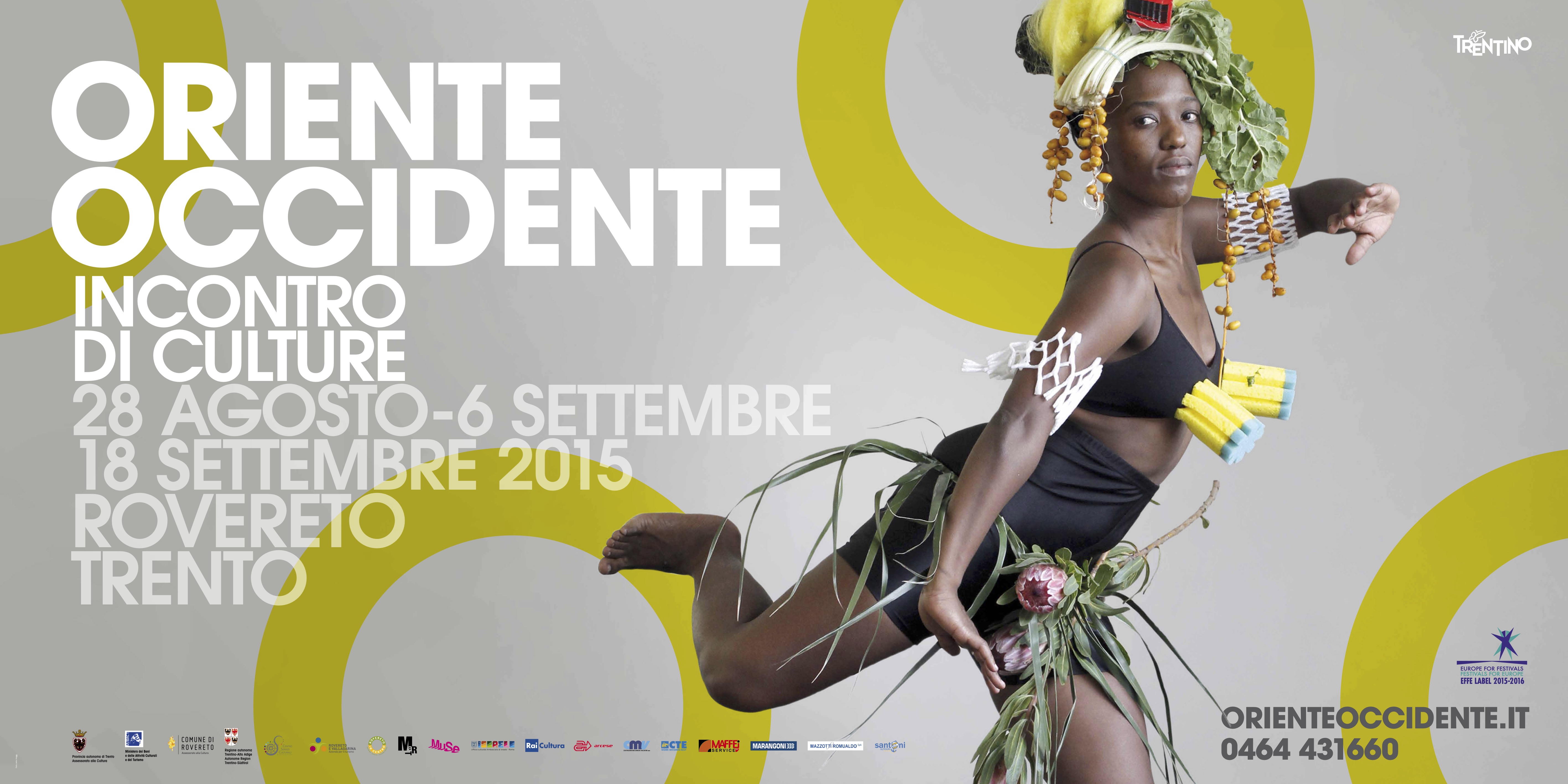 Lavoro grafico del Festival: testi bianchi (Oriente Occidente Incontro di culture), sfondo grigio con cerchi gialli, una persona di lato ha una gamba alzata e le braccia in movimento.