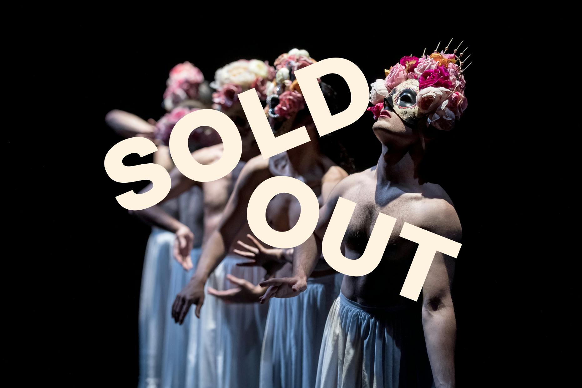 Immagine dello spettacolo con la scritta SOLD OUT