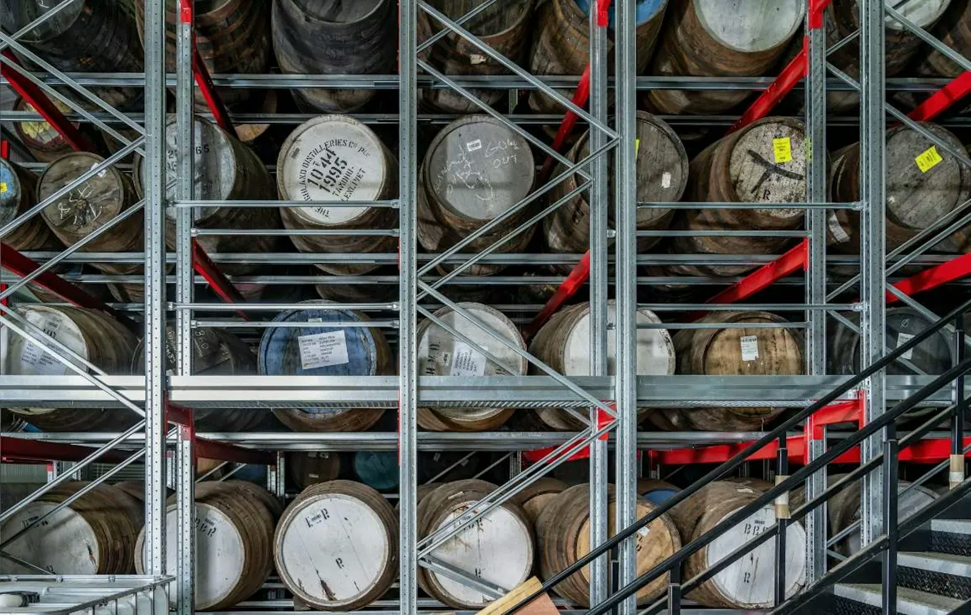 Vaten in het bonded warehouse in Glenrothes