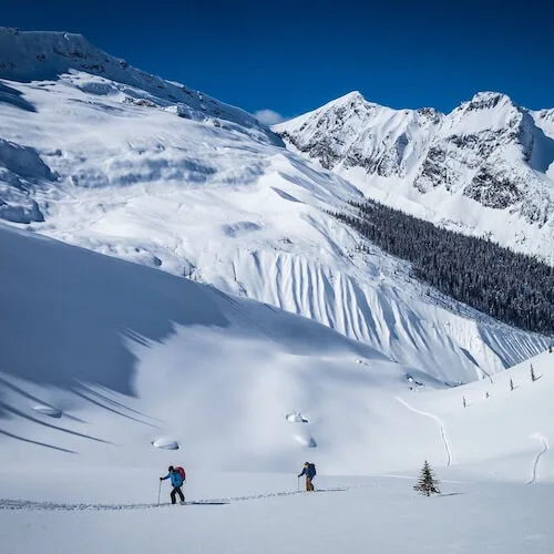 free_skiing_snowboarding_canada_snowbusters_eu_3