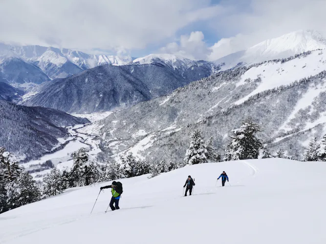 3 ski backcountry mestia