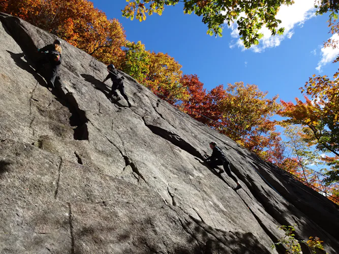 Intro to rock climbing Quebec