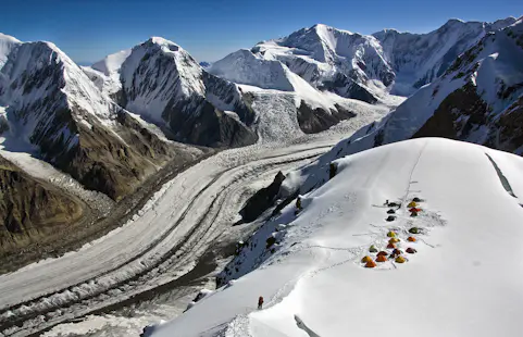 Expédition pour l'ascension du Khan Tengri et du pic Lenin