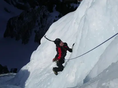 2-day ice climbing course in Switzerland (Level 1)