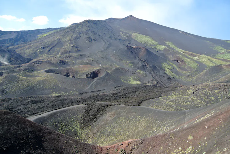 southern-flank-of-mount-etna_800