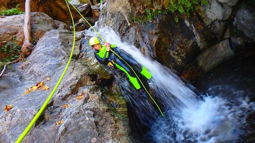 Forat Negre, half-day canyoning in the Pyrenees