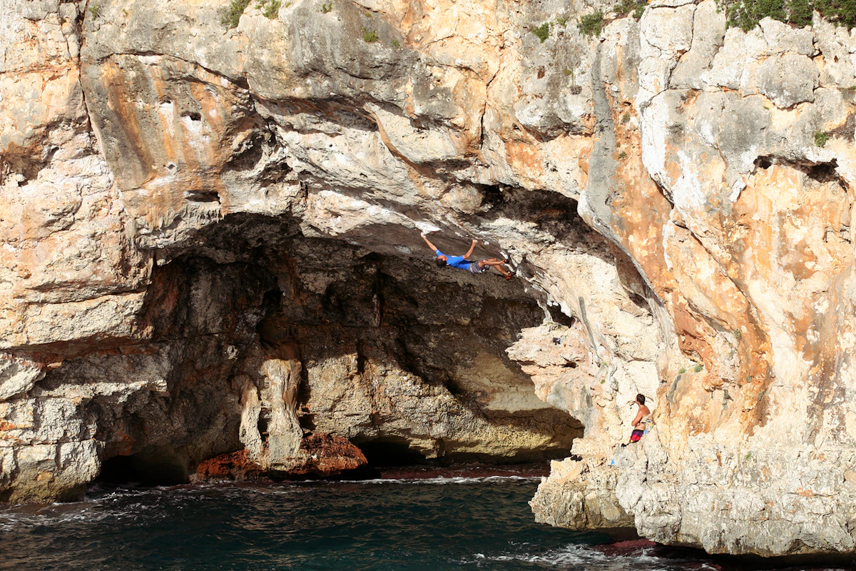 Deep water soloing in Mallorca