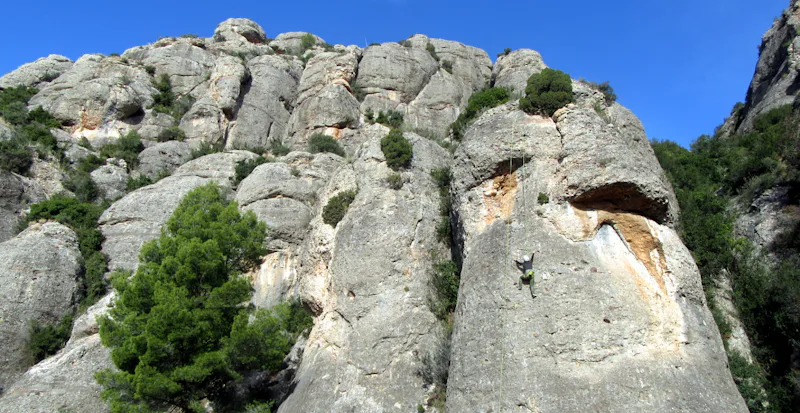 Climbing-in-Montserrat-4