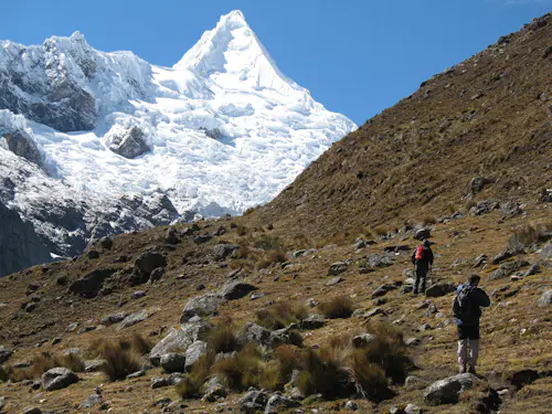 Ascenso al Alpamayo en las Montañas Peruanas (8 días)