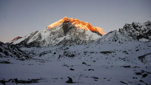Ascenso al Campamento Base del Everest y Cima de Lobuche Este