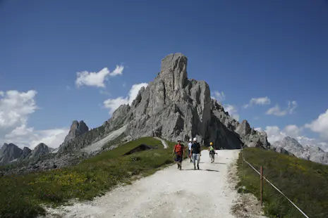 Passo Giau to Passo Cibiana, 3-day hike in the Dolomites
