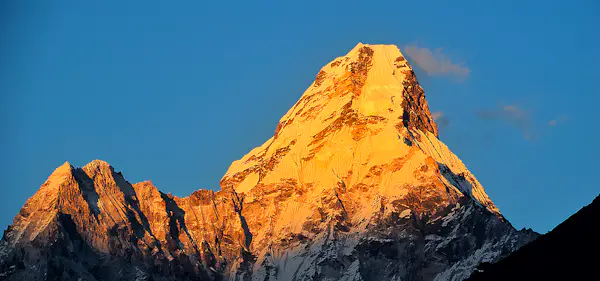Ascenso de 25 días al Ama Dablam (6,812m) desde Katmandú en Nepal | undefined