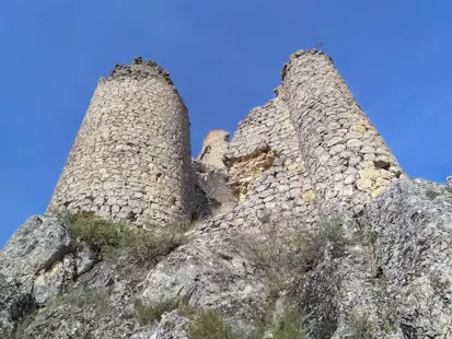 Day hike to the Chirag Gala “lamp” castle in Azerbaijan, near Baku