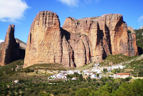 1-day climbing trip in the Mallos de Riglos, Huesca