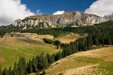 Trekking in the Bucegi Mountains in Romania, 4-day Itinerary from the Padina Hut