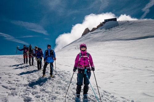 Climb to the Margherita Hut, the highest mountain hut in Europe on Punta Gnifetti (2 days)