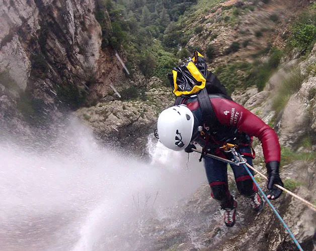 Canyoning in the Serra de Tramuntana in Mallorca for all levels 4