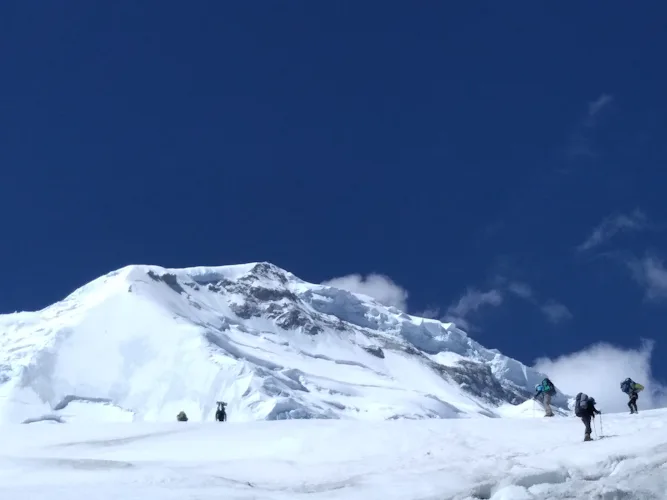 Climb Huascaran (6,768m) in the Cordillera Blanca in Peru, 6 days