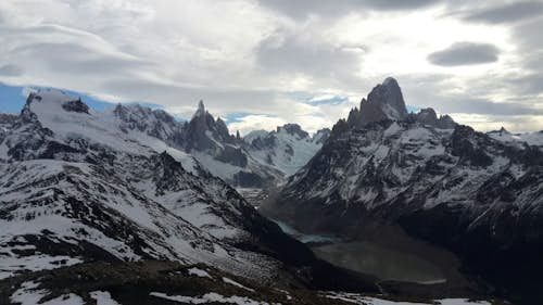Challenging day hike in El Chalten to the Loma del Pliegue Tumbado