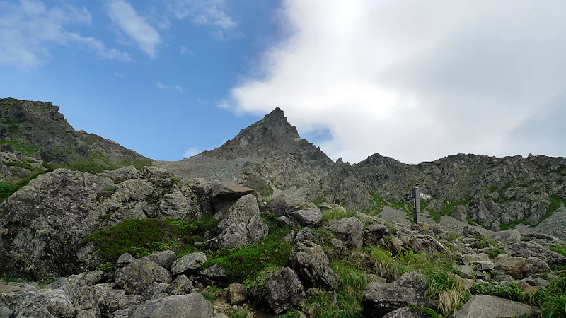 5-day Hut-to-hut mountaineering tour of Mount Yari and Mount Hotakadake in Japan