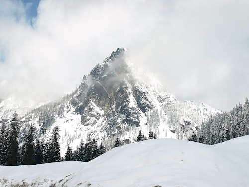 Snoqualmie Pass ski tours in the Cascade Range of Washington state