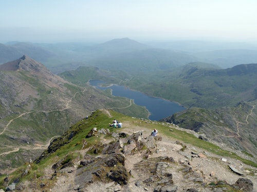 Hiking the Llanberis Path in Wales to the summit of Snowdon