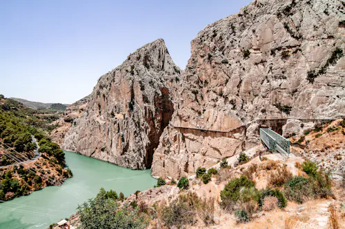 Escalada en roca en El Chorro en España, cerca de Málaga