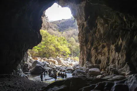 Chontalcoatlan: Caving in one of the underground rivers in the Grutas de Cacahuamilpa National Park, Mexico