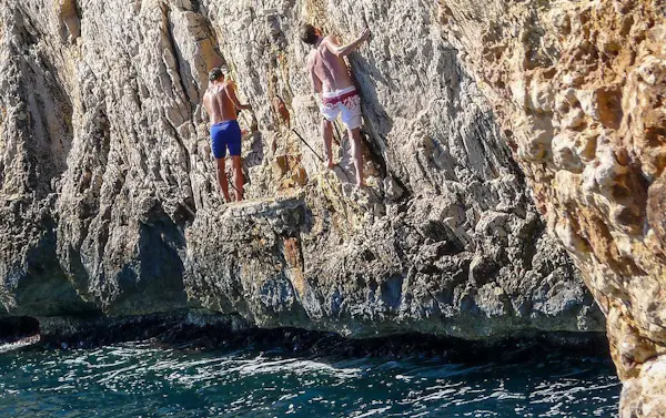 Escalada en roca en Sagres, Portugal en el Algarve (Cabo San Vicente) | undefined