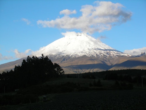 8-day Ecuador volcanoes tour with summits on Illiniza, Cotopaxi & Chimborazo