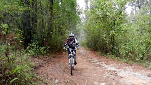 Mountain biking from Nevado de Toluca in Mexico to Valle de Bravo in a day