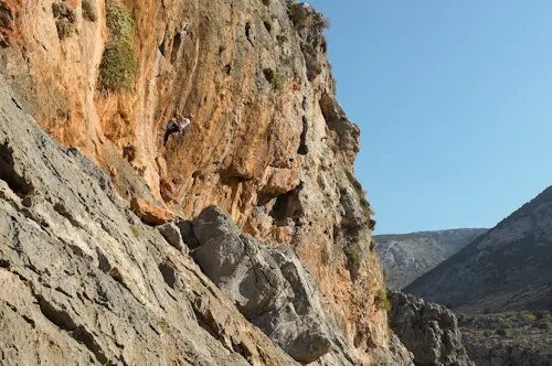 Ascenso en roca a Kalymnos, Practica y mejora tu técnica en una isla griega