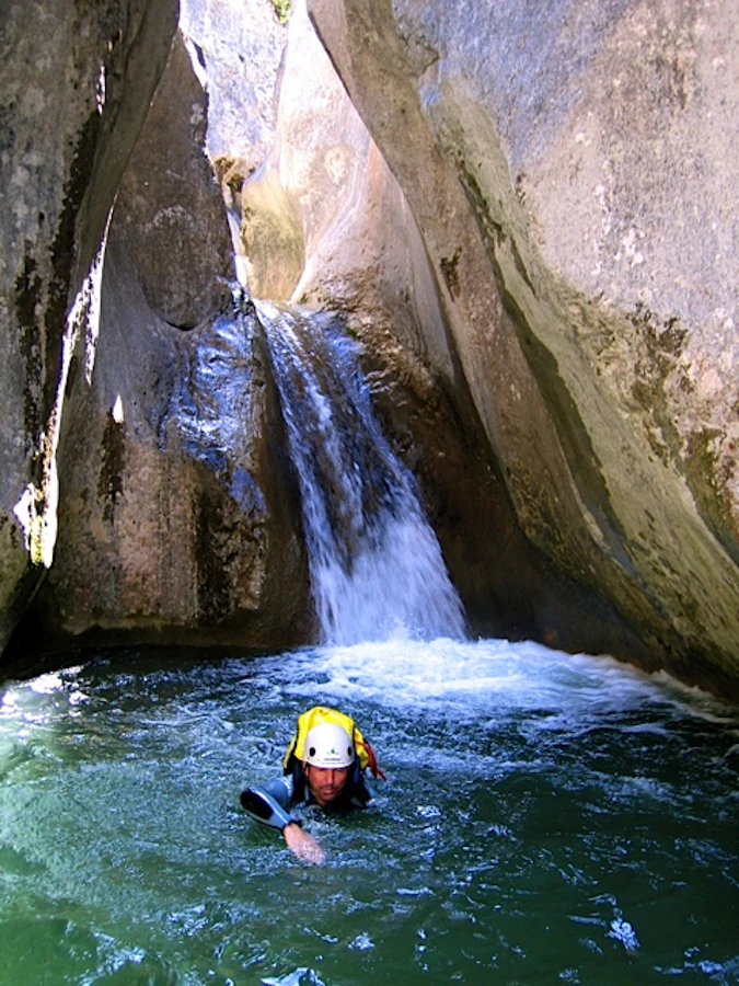 Viu de Llevata canyoning experience in the Spanish Pyrenees