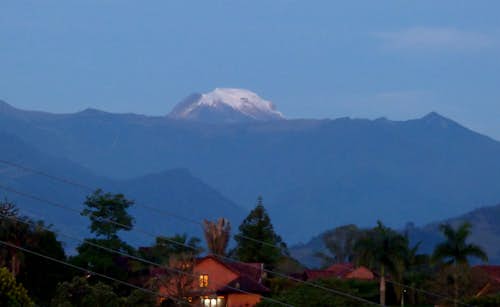 Climb the Nevado del Tolima (5,276m) in Colombia, 4 days