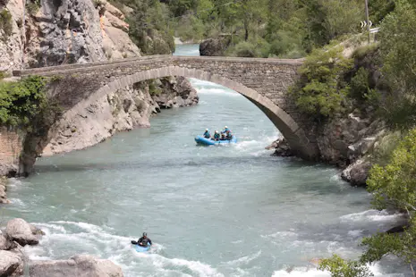 Full day whitewater rafting adventure on the Ésera in the Aragonese Pyrenees, Spain
