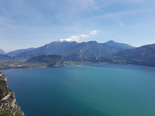 Trekking to the panoramic Punta Larici above Lake Garda (Half-day)