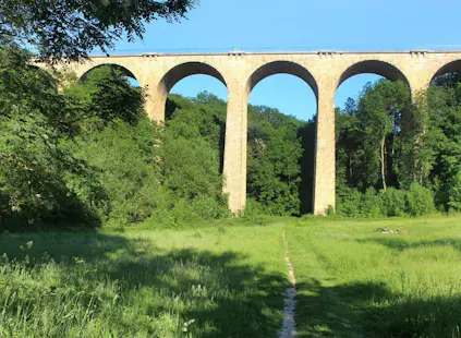 Rock climbing and rappelling at Viaduc des Fauvettes, Day trip from Paris