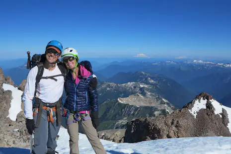 Climb the Glacier Peak volcano (3,213m) via the Disappointment Peak Cleaver Route in 5 days, Washington State