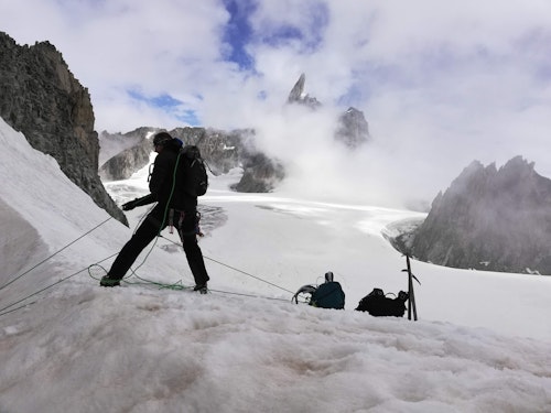 1-day Crevasse rescue training on Pointe Helbronner, from Courmayeur