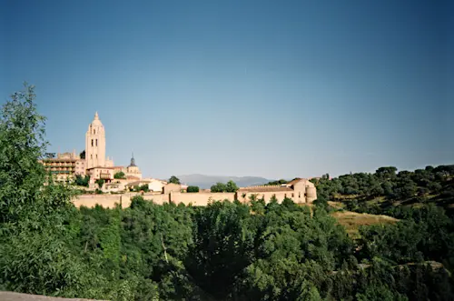 Búlder y turismo en Segovia, excursión de un día desde Madrid