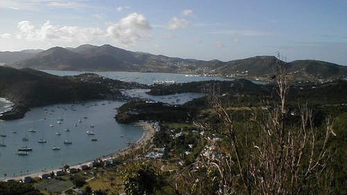 Hiking to the Shirley Heights Lookout in Antigua, from English Harbour (Half-day)