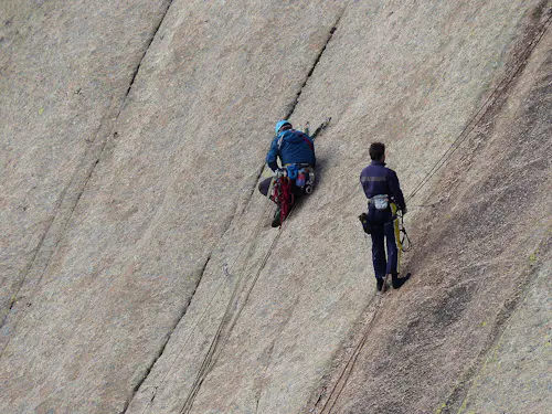 Escalada en roca en Cuenca y La Pedriza, programa de 4 días desde Madrid