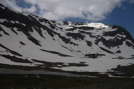 Ascenso al Mulhacén (3,482m) en invierno, ascenso de 2 días con noche en el Refugio Poqueira en la Sierra Nevada