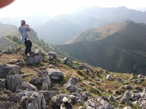 Day hike along the “Ruta de los pastores de Ibéu” in Meré (Llanes), near the Picos de Europa