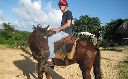 Horseback riding through the farms around Paraíso with a local guide (Half-day)