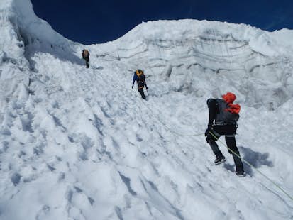 Huayna Potosi (6,060m), 8-day expedition to the summit, near La Paz