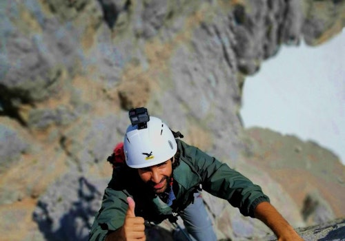 Aguja de la Canalona, easy rock climbing day with panoramic views in the Picos de Europa